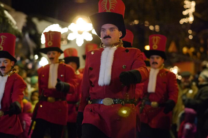 Weihnachtsumuzg Märchenumzug Nussknacker - Erlebnis-Weihnachtsmarkt Bad Hindelang Weihnachtsumuzg Märchenumzug Nussknacker - Erlebnis-Weihnachtsmarkt Bad Hindelang