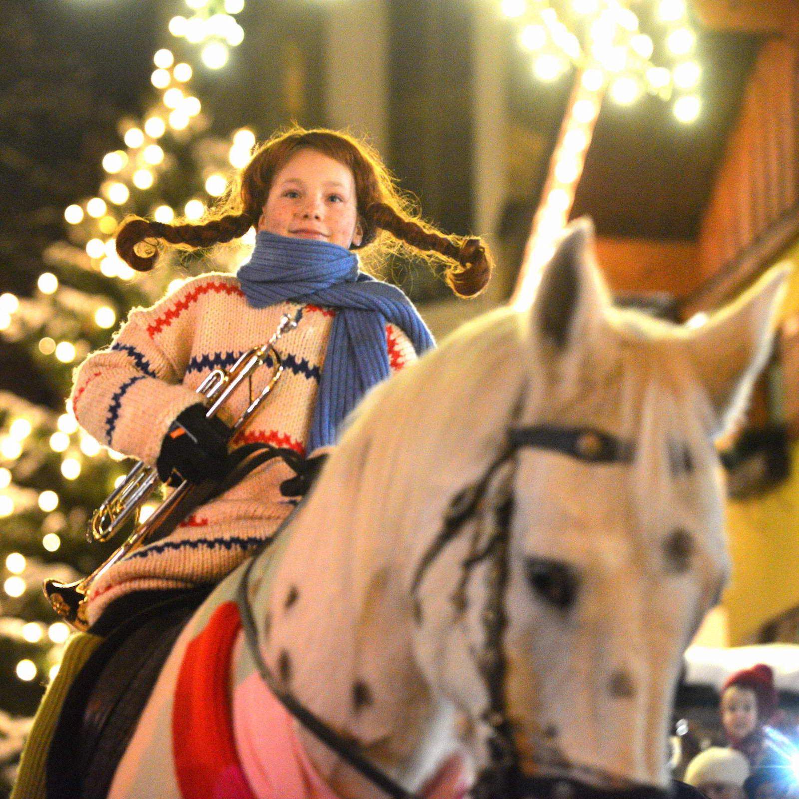 Pipi Langstrumpf Weihnachtszug Märchenumzug - Erlebnis-Weihnachtsmarkt Bad Hindelang